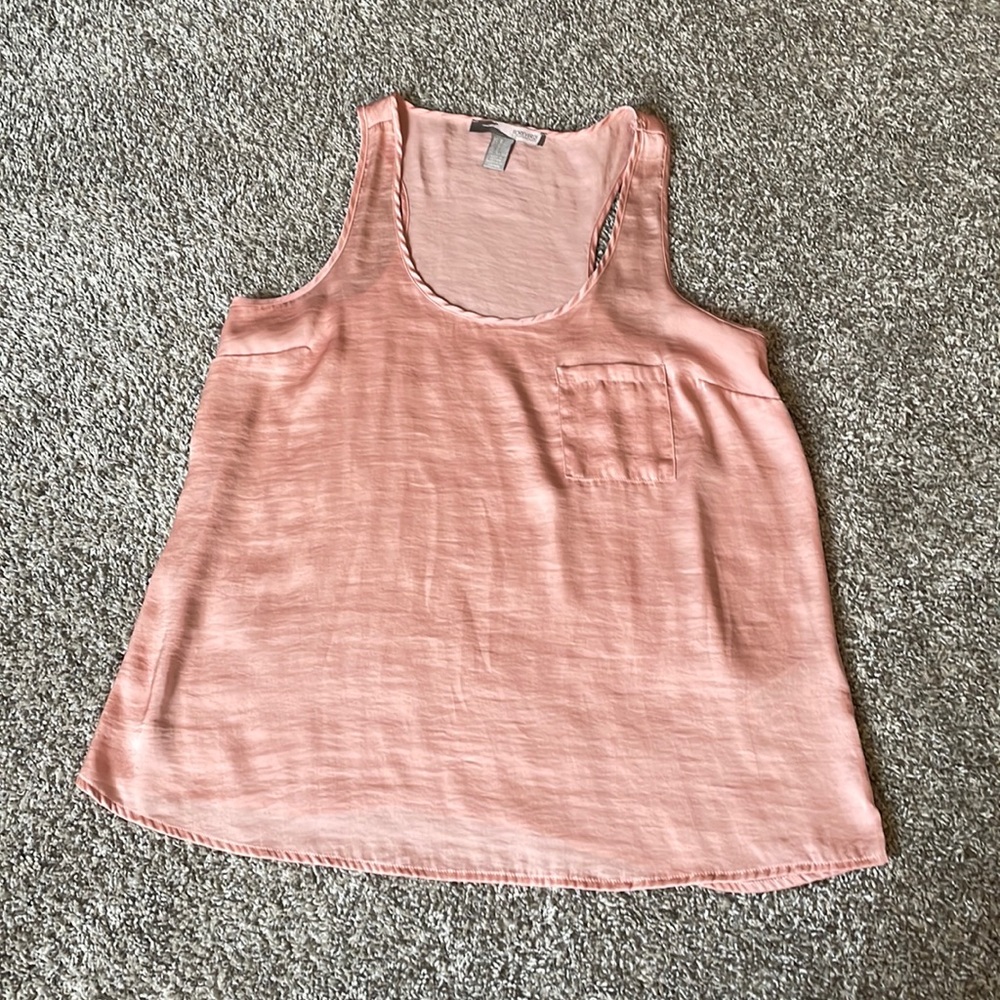 Forever 21 Womens contemporary satin tank top, size M, peach/blush colored